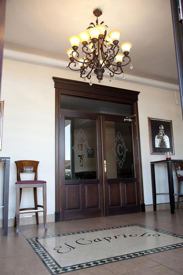 Hotel El Capricho Villanueva del Trabuco Extérieur photo